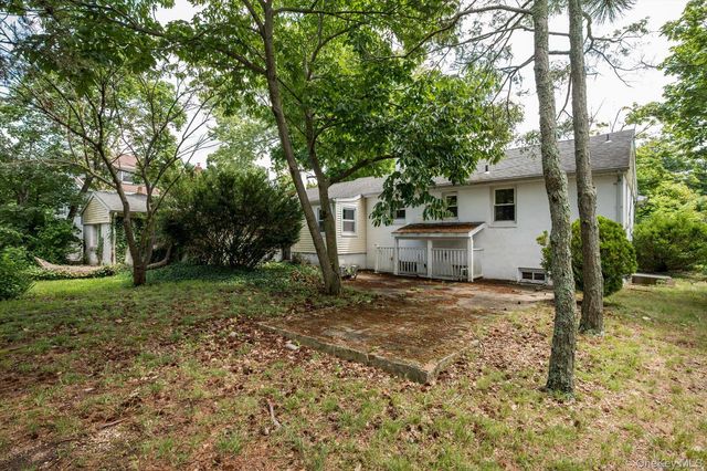 307 Old Country Road, Melville, NY 11747