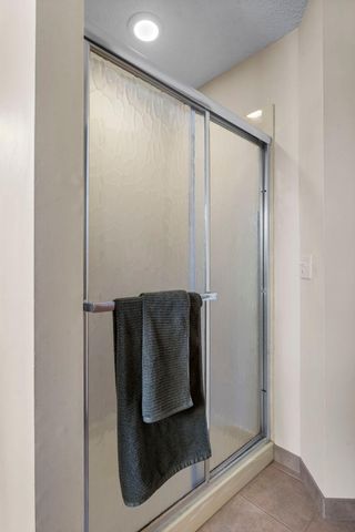 824 Winterberry Drive, Woodbury, MN 55125