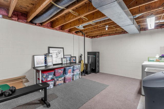 824 Winterberry Drive, Woodbury, MN 55125