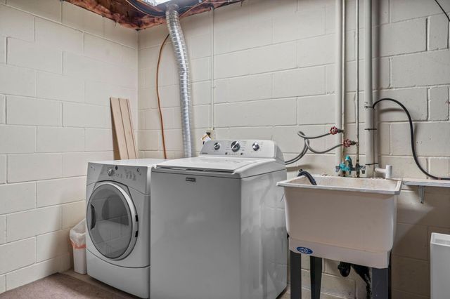 824 Winterberry Drive, Woodbury, MN 55125