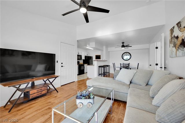 8101 West Flamingo Road 2060, Las Vegas, NV 89147