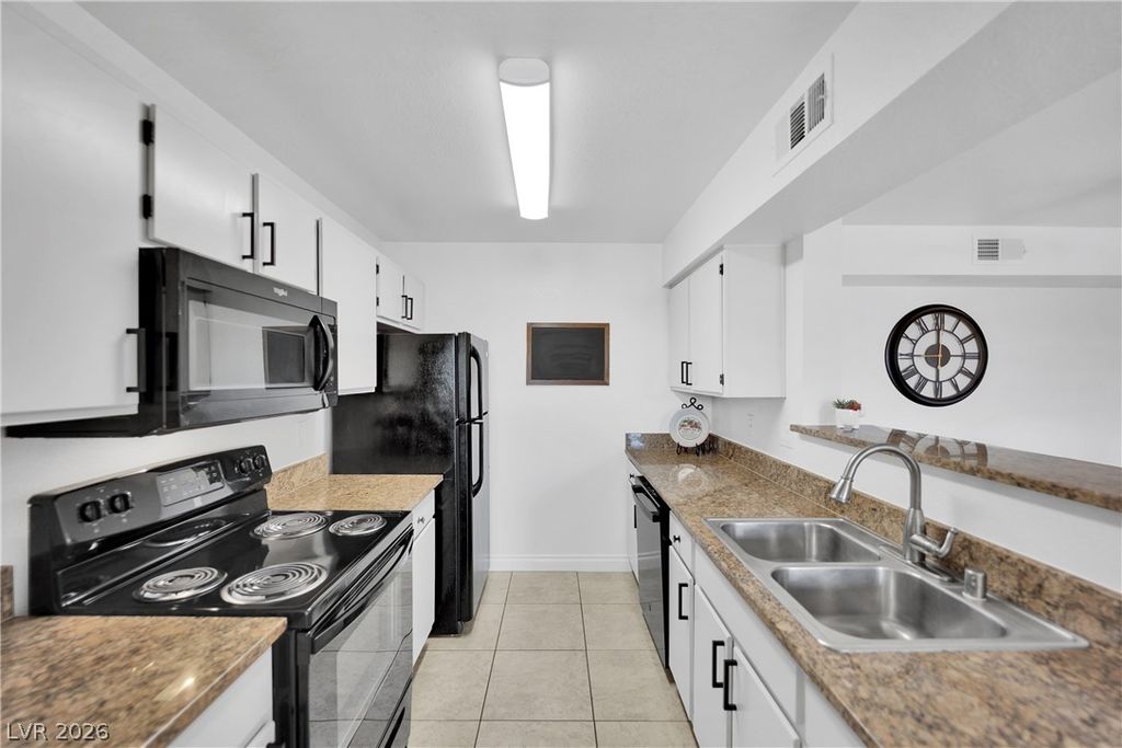 Image 13 of property listing at 8101 West Flamingo Road 2060, Las Vegas, NV 89147