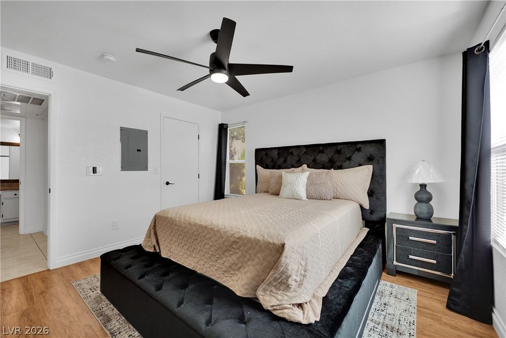 Image 16 of property listing at 8101 West Flamingo Road 2060, Las Vegas, NV 89147