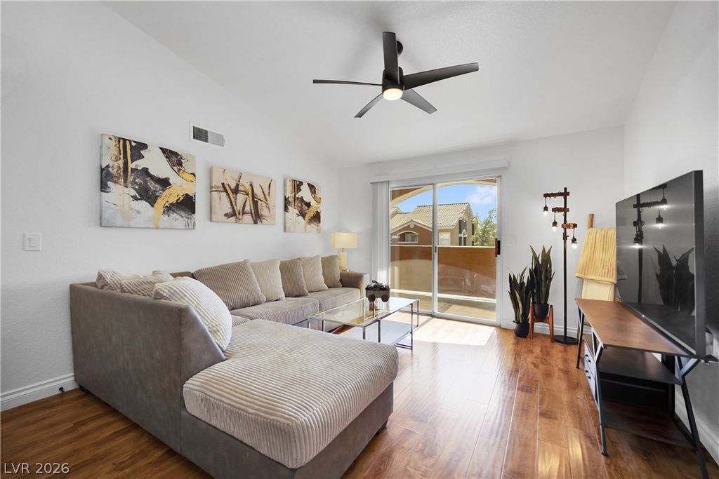 Image 5 of property listing at 8101 West Flamingo Road 2060, Las Vegas, NV 89147
