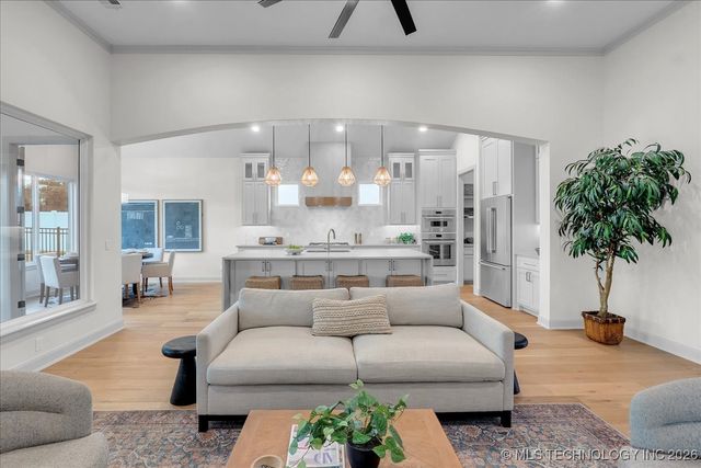 1203 N 71st Place, Broken Arrow, OK 74014