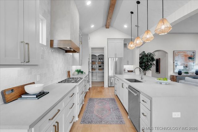 1203 N 71st Place, Broken Arrow, OK 74014