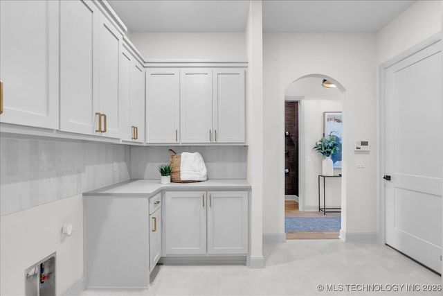 1203 N 71st Place, Broken Arrow, OK 74014