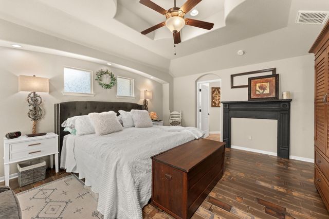 215 Choke Canyon LN, Georgetown, TX 78628