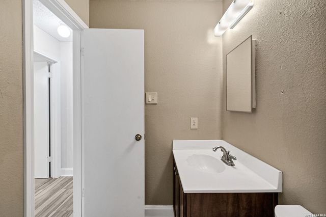 7927 HILLTOP CRST, San Antonio, TX 78251
