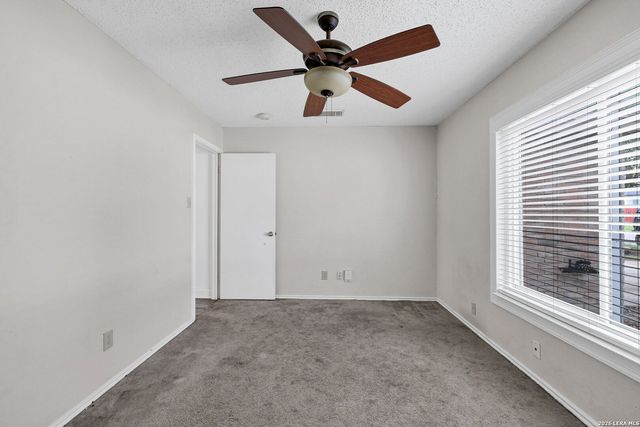 7927 HILLTOP CRST, San Antonio, TX 78251