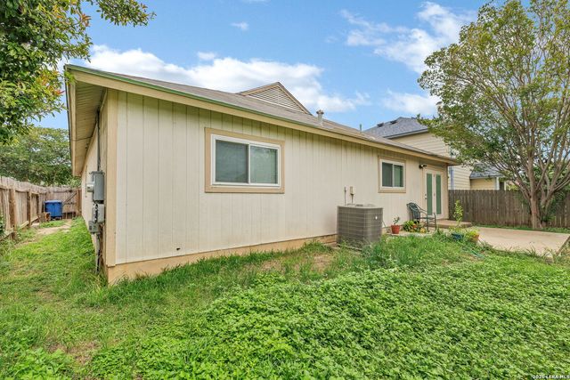 7927 HILLTOP CRST, San Antonio, TX 78251