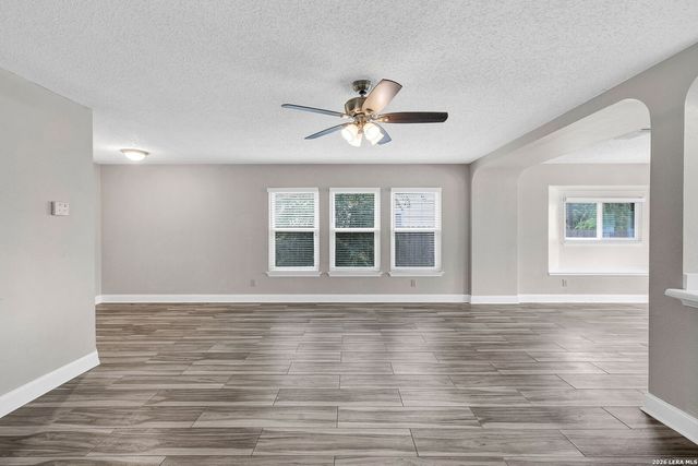 7927 HILLTOP CRST, San Antonio, TX 78251