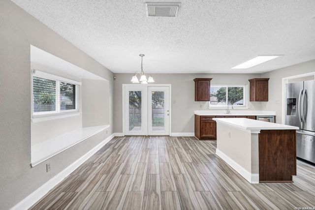 7927 HILLTOP CRST, San Antonio, TX 78251