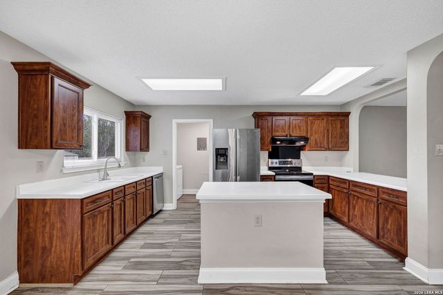 7927 HILLTOP CRST, San Antonio, TX 78251