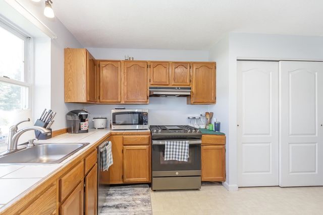 27 Primrose Lane, Concord, NH 03303