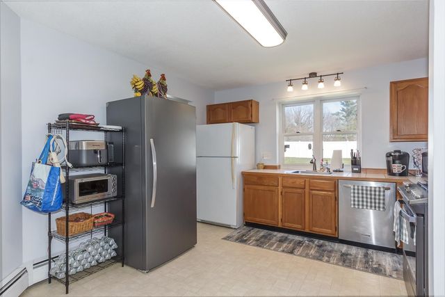27 Primrose Lane, Concord, NH 03303