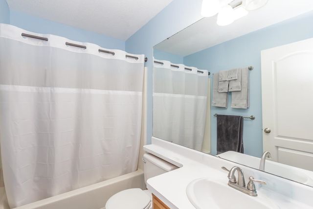 27 Primrose Lane, Concord, NH 03303