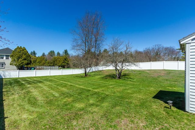 27 Primrose Lane, Concord, NH 03303