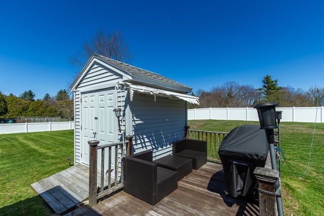 27 Primrose Lane, Concord, NH 03303