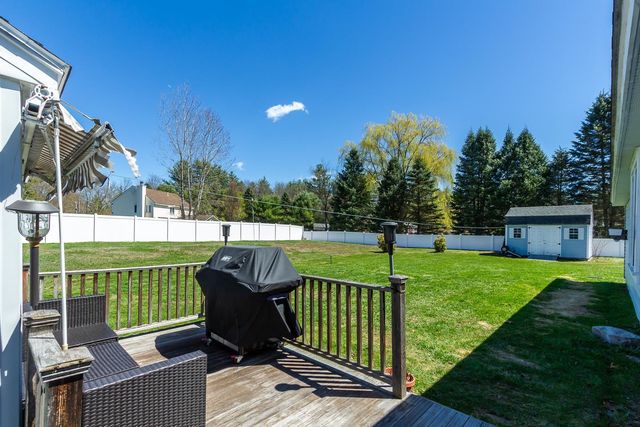 27 Primrose Lane, Concord, NH 03303