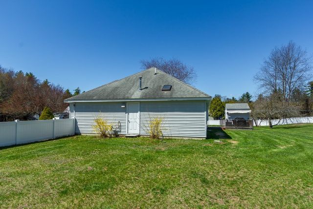 27 Primrose Lane, Concord, NH 03303