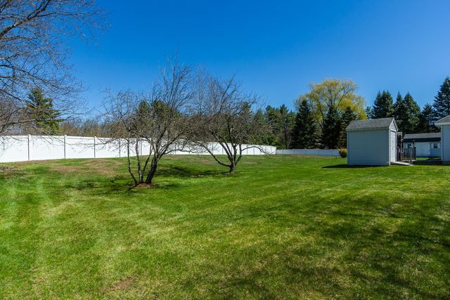27 Primrose Lane, Concord, NH 03303