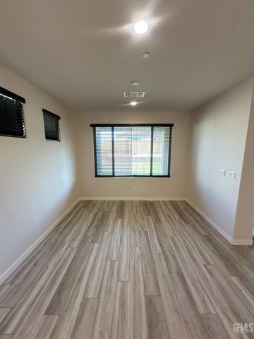 10012 Fort Sanders Avenue, Bakersfield, CA 93311