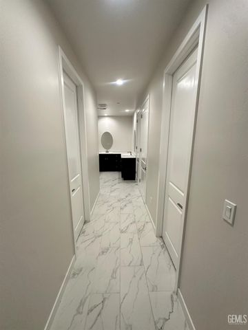 10012 Fort Sanders Avenue, Bakersfield, CA 93311