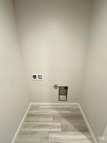 10012 Fort Sanders Avenue, Bakersfield, CA 93311