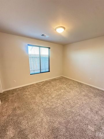 10012 Fort Sanders Avenue, Bakersfield, CA 93311