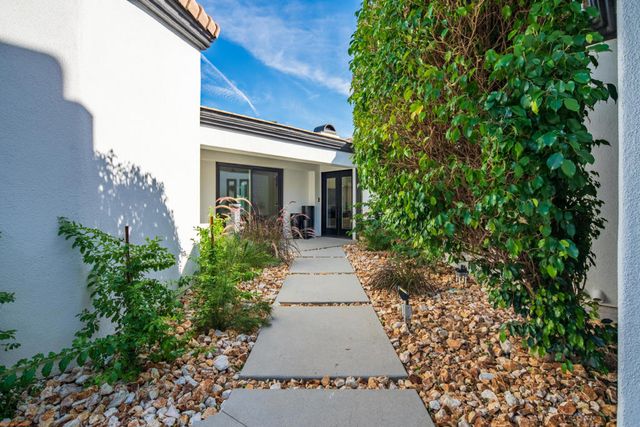 47320 ViA Koron, La Quinta, CA 92253