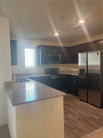 2628 Canary Yellow Court, North Las Vegas, NV 89086