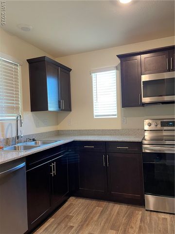 2628 Canary Yellow Court, North Las Vegas, NV 89086