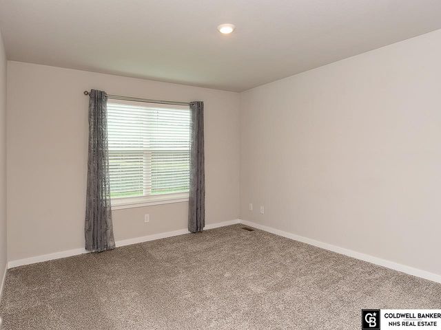 4452 Leawood Drive, Bellevue, NE 68123
