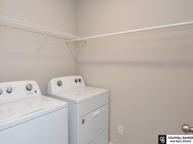 4452 Leawood Drive, Bellevue, NE 68123