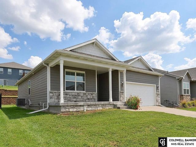 4452 Leawood Drive, Bellevue, NE 68123