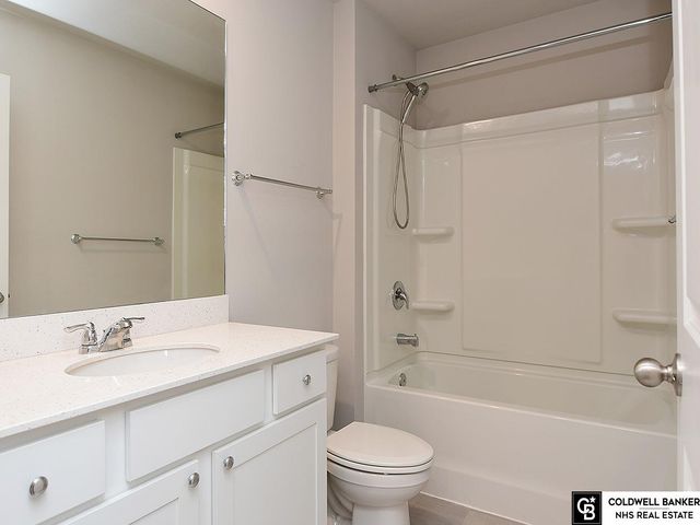 4452 Leawood Drive, Bellevue, NE 68123