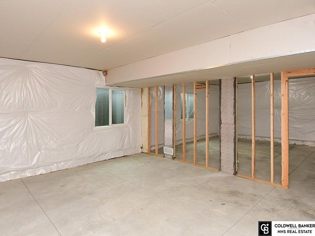 4452 Leawood Drive, Bellevue, NE 68123