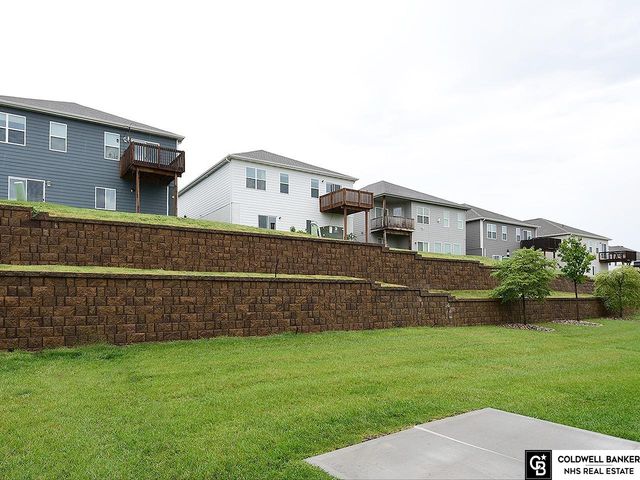 4452 Leawood Drive, Bellevue, NE 68123