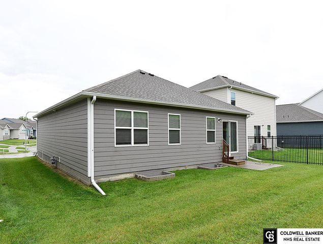 4452 Leawood Drive, Bellevue, NE 68123