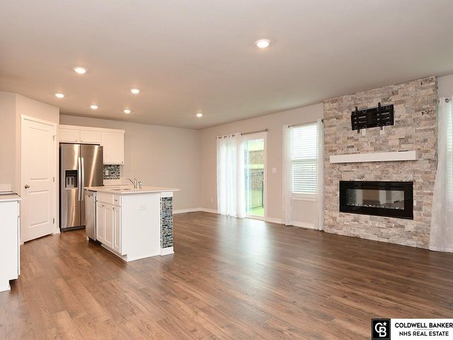 4452 Leawood Drive, Bellevue, NE 68123