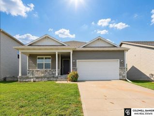 4452 Leawood Drive, Bellevue, NE 68123