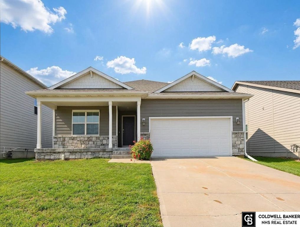 4452 Leawood Drive, Bellevue, NE 68123
