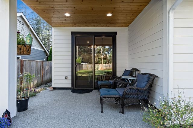 15119 33rd Avenue Ct E, Tacoma, WA 98446