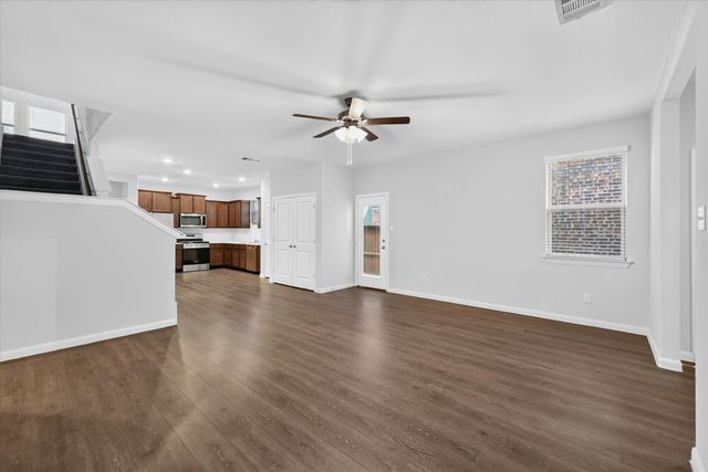 3920 Oak Creek Circle, Denison, TX 75020