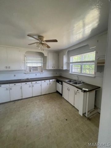 101 Pinehurst Street, Tallassee, AL 36078