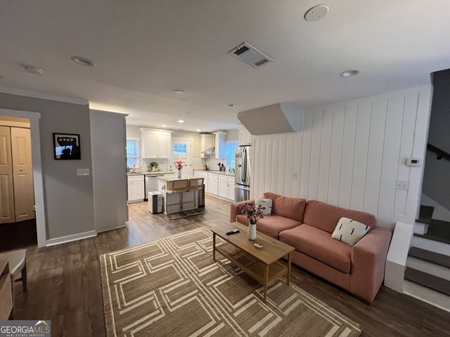 2455 Lynn Iris Drive, Decatur, GA 30032