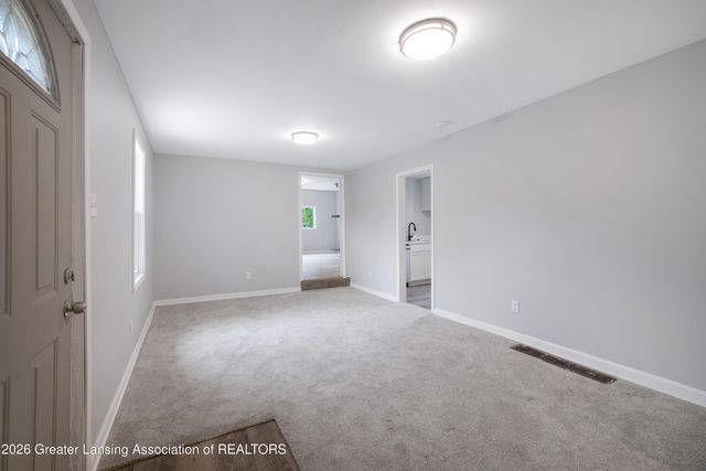 2506 W Washtenaw Street, Lansing, MI 48917