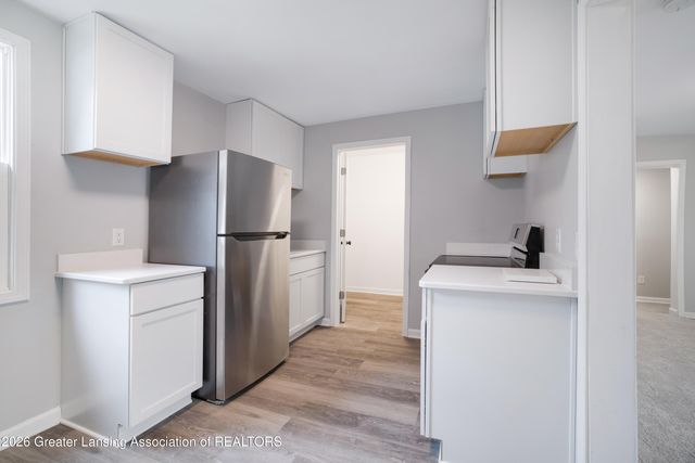 2506 W Washtenaw Street, Lansing, MI 48917