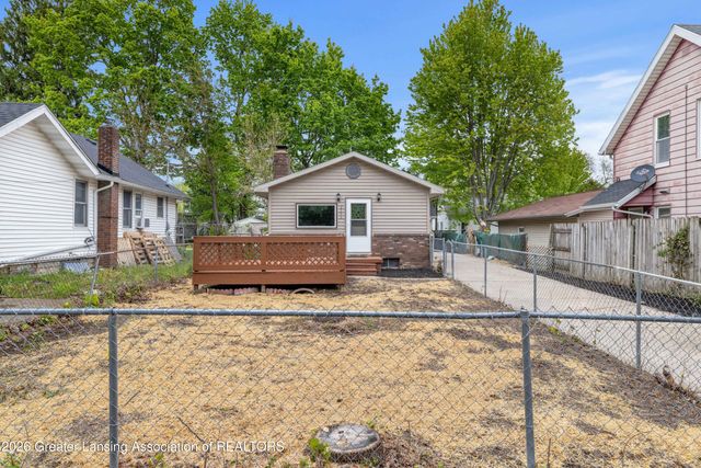 2506 W Washtenaw Street, Lansing, MI 48917